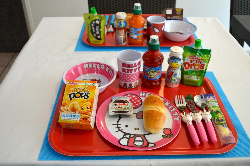 Two Connecting Rooms,193306459:JPEG