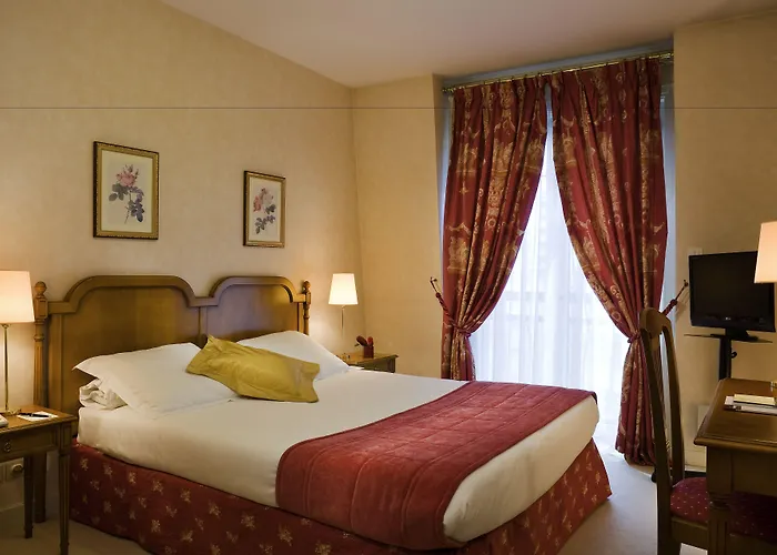 Warwick Reine Astrid - Lyon Aparthotel